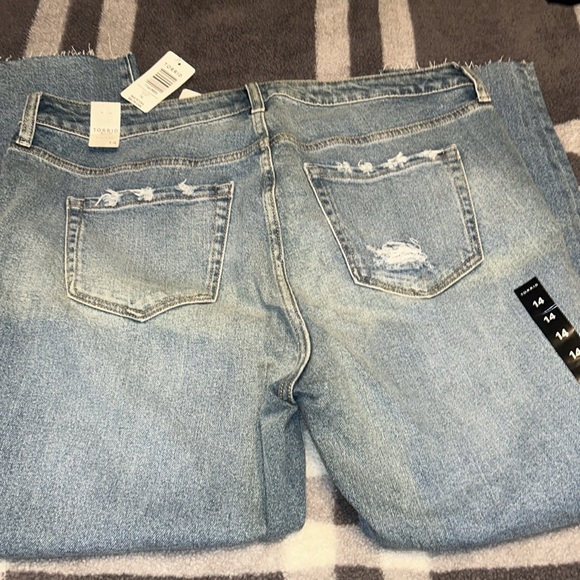 Torrid NWT High Rise Straight Distressed Crop Jeans Size 14 NEW 🎁 - Picture 6 of 7
